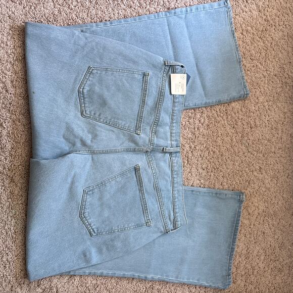 NWT Universal Thread High Rise Flare Leg Jeans Blue Light Wash Women's 14 R - Picture 4 of 6